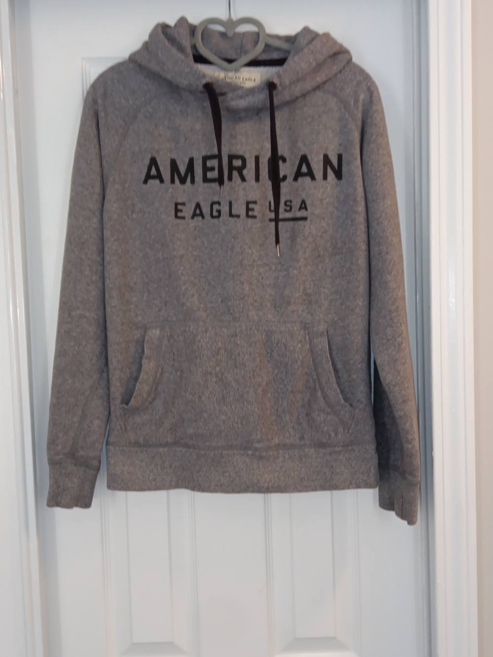 Women'sAmerican Eagle Gray Crewneck Hoodie with Front Pocket. Size: XS